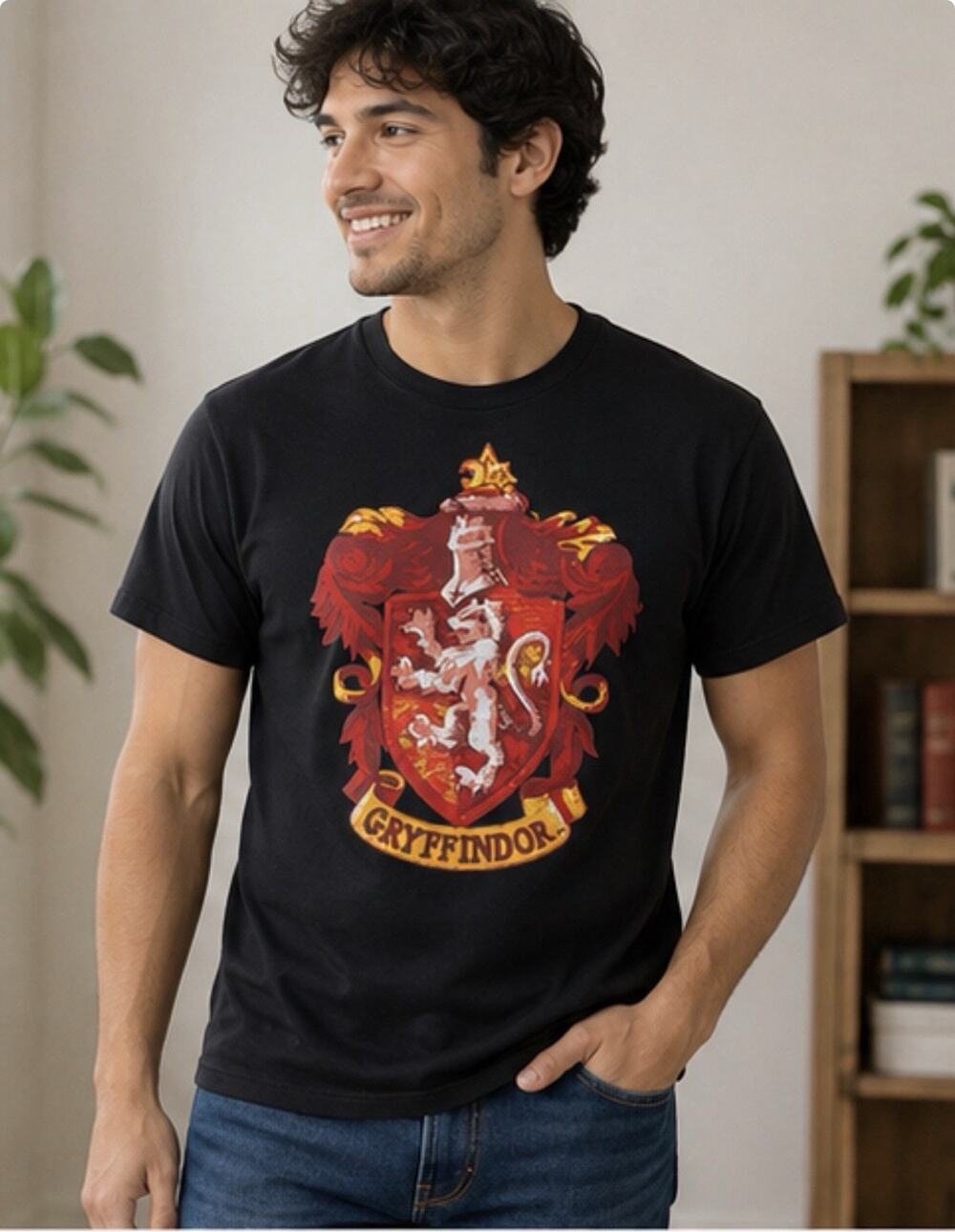 Harry Potter Gryffindor Crest Graphic T-Shirt Black Adult Medium